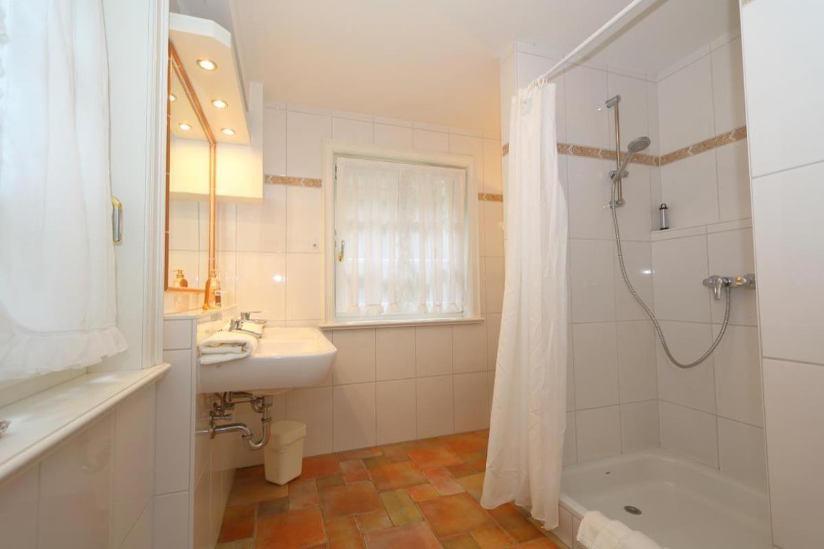 Landhaus-Friedrichshain-Thomas-Mann Westerland Buitenkant foto