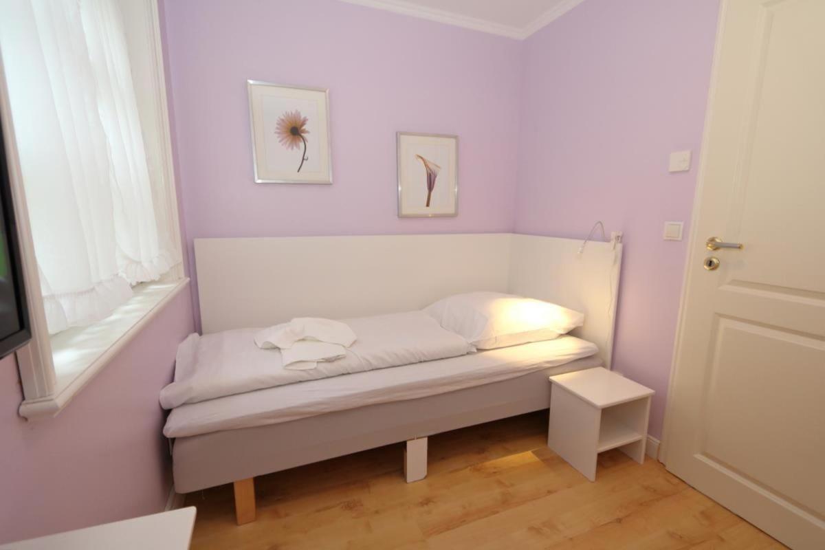 Landhaus-Friedrichshain-Thomas-Mann Westerland Buitenkant foto